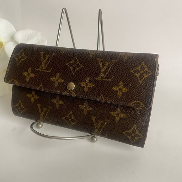 Authentic! 💥 Louis Vuitton Monogram Sarah Clutch Wallet - Picture 3 of 13